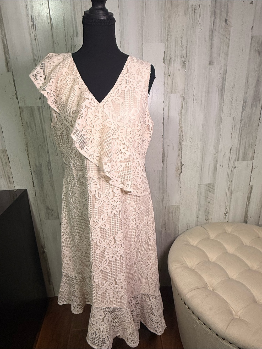 Donna Karan New York Blush Lace Ruffle Midi Dress Size 10 - Picture 3 of 12
